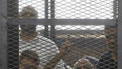 Egypt sentences 10 Brotherhood leaders to death