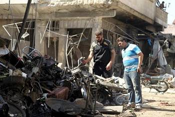 Suspected Russian warplanes bomb Idlib, dozens killed