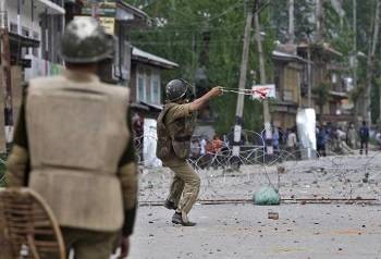 Indian forces accused of blocking care for Kashmiris