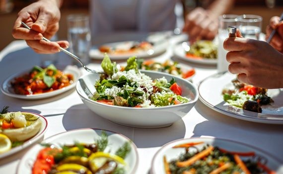 El hadiz: “Que no coma de tu comida más que una persona piadosa”, entre lo literal y su significado real