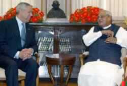 Powell in Islamabad After Pressing India on Peace