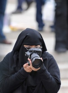 Derecho de la mujer al trabajo vs. derecho del niٌo a ser cuidado por su madre